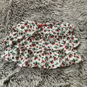 Min Boden Size 9-10 Skirt White Red Strawberry Print